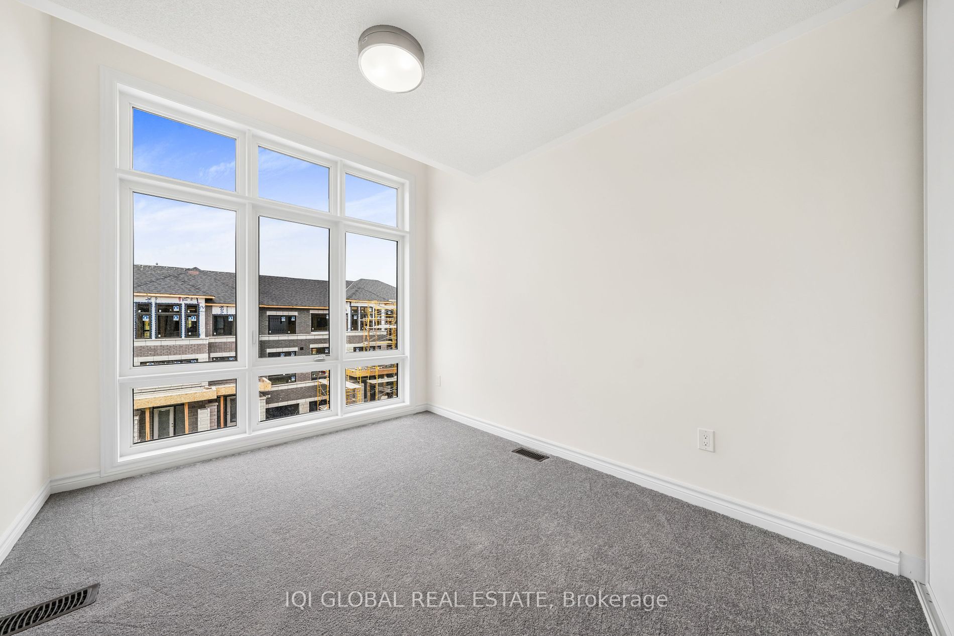 7 Douet Lane Property Photo 23