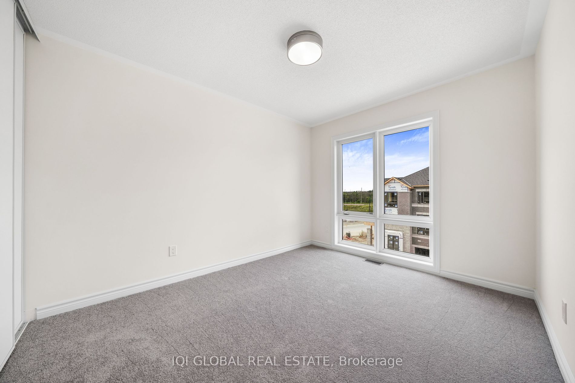 7 Douet Lane Property Photo 25