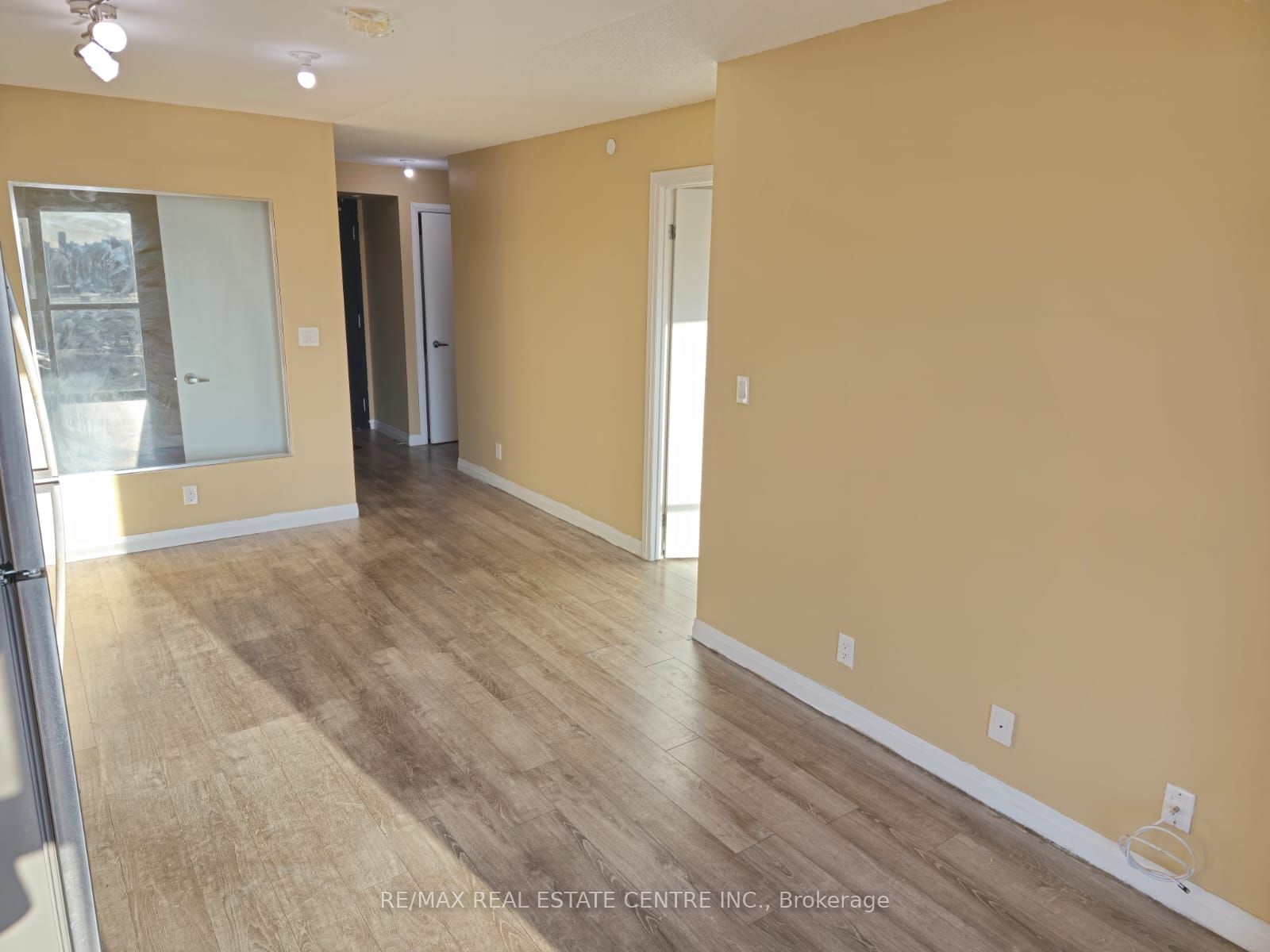 2150 Lawrence Ave E 9 Property Photo 24