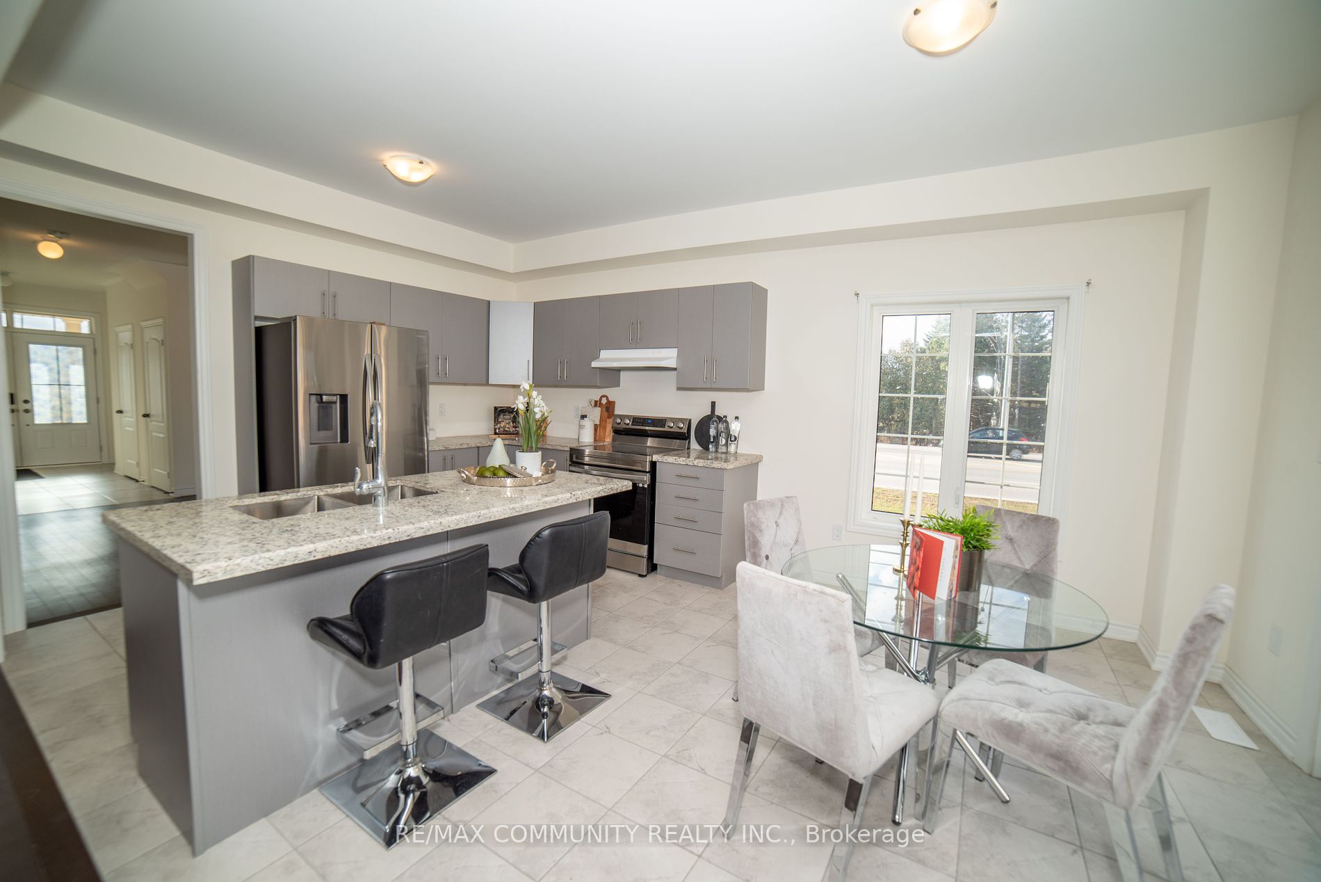 73 Richard Davies Cres Property Photo 15