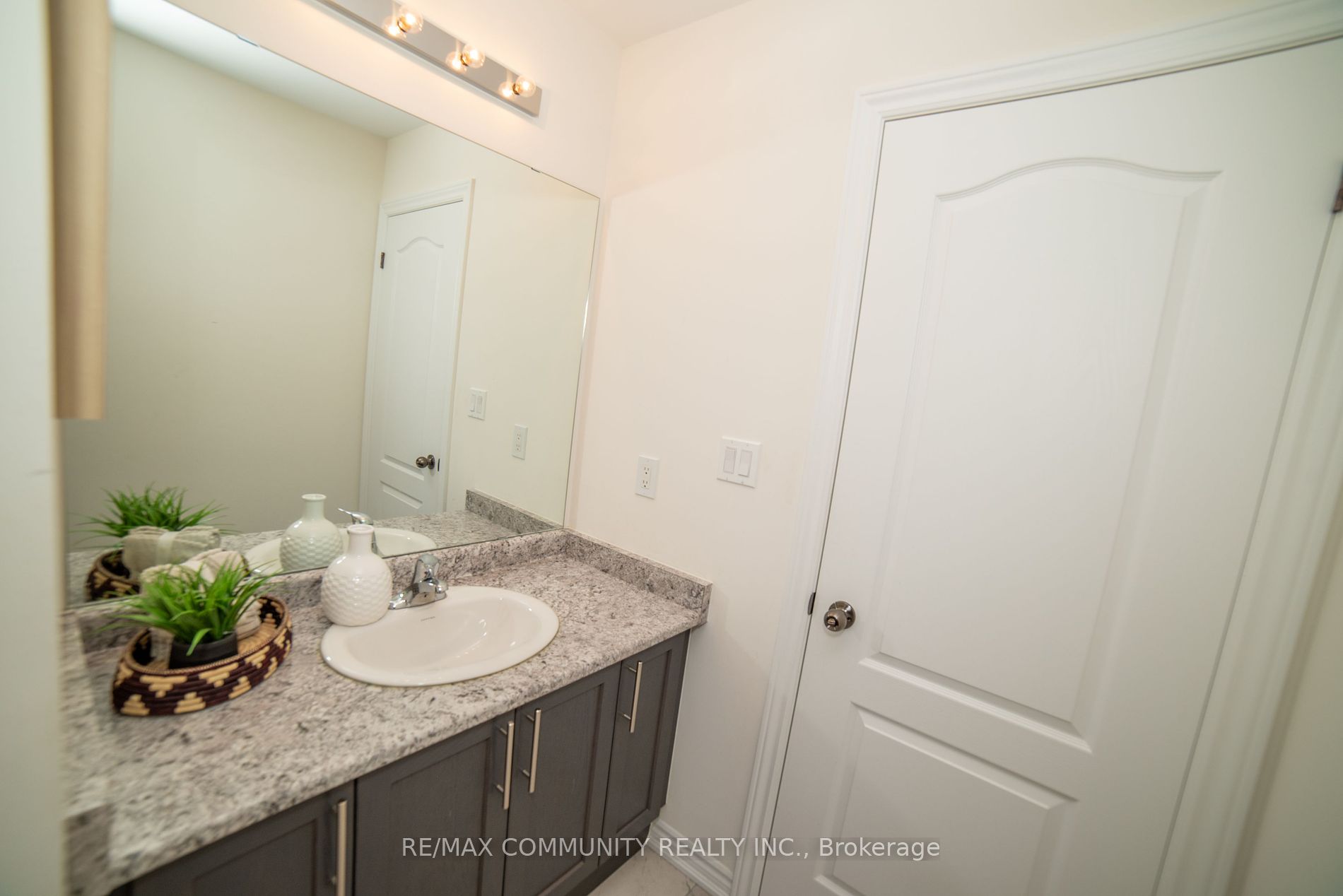 73 Richard Davies Cres Property Photo 22