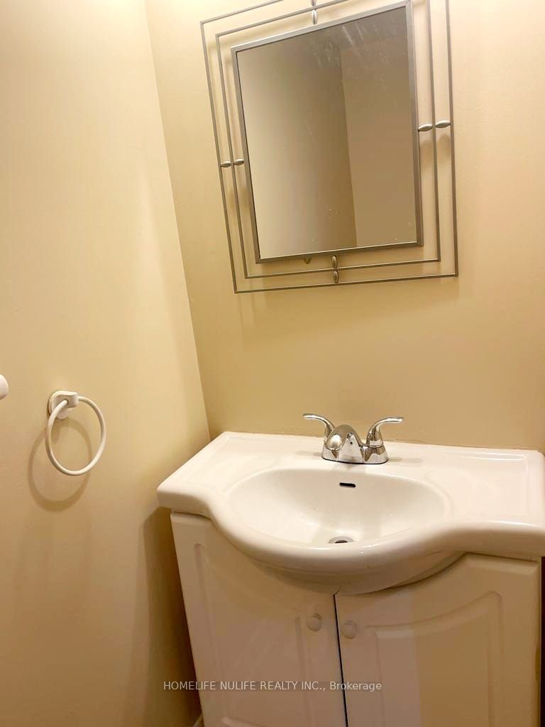 1579 Coldstream Dr Property Photo 3