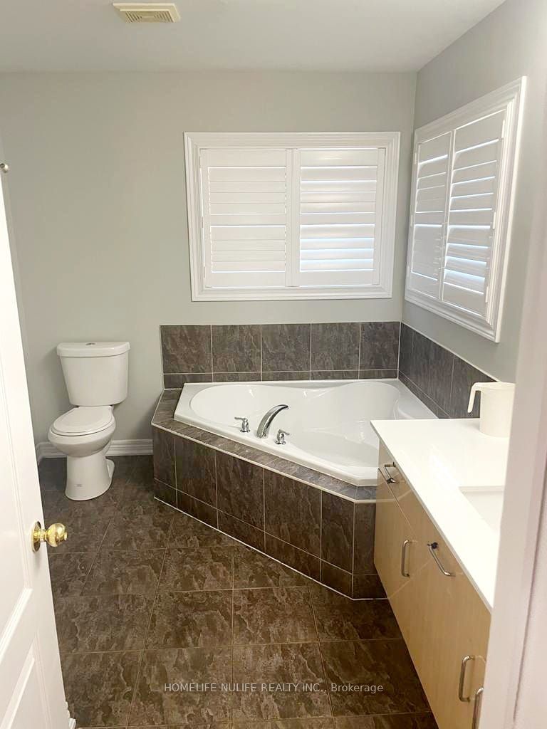 1579 Coldstream Dr Property Photo 19