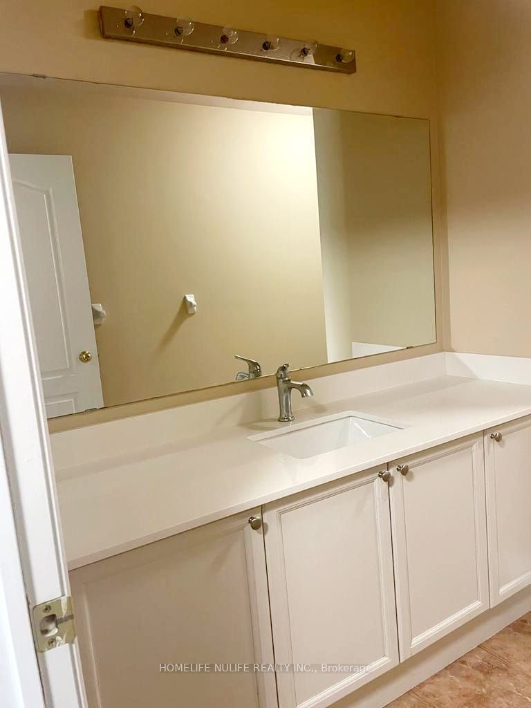 1579 Coldstream Dr Property Photo 26