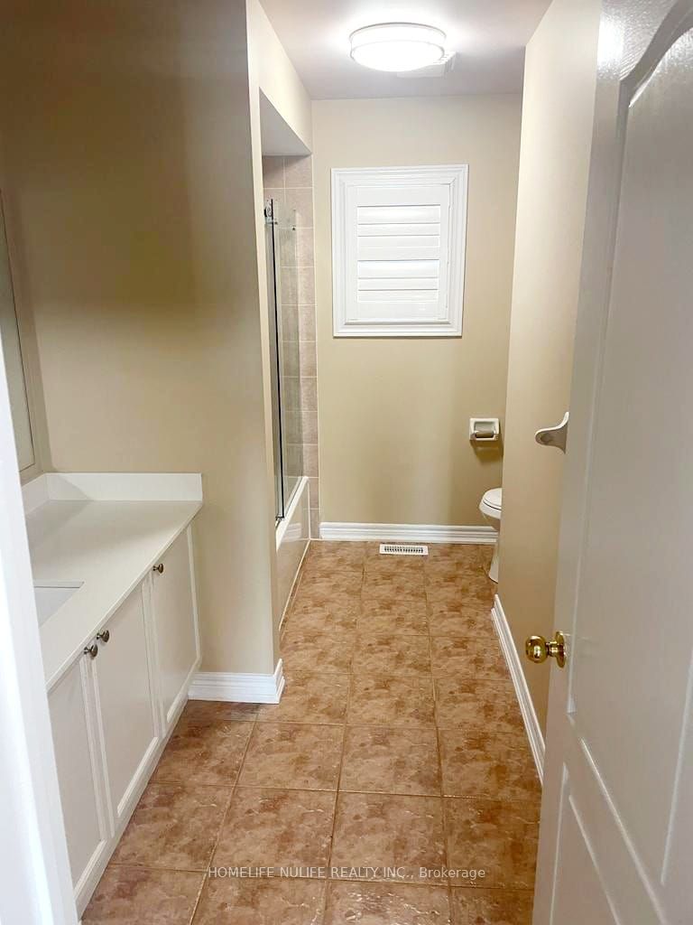 1579 Coldstream Dr Property Photo 27