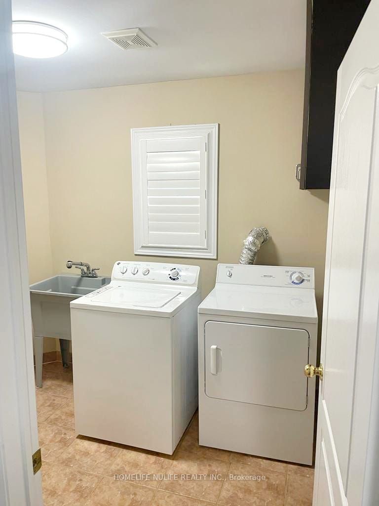 1579 Coldstream Dr Property Photo 36