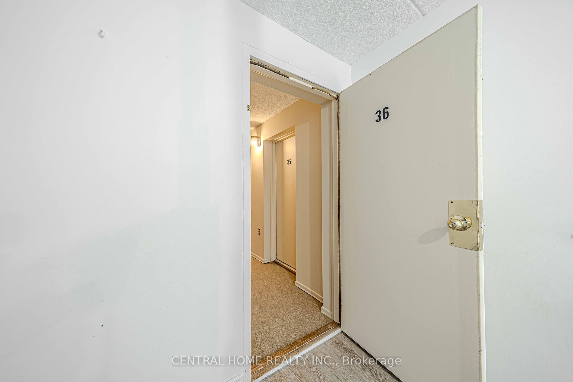 43 Taunton Rd E 36 Property Photo 1