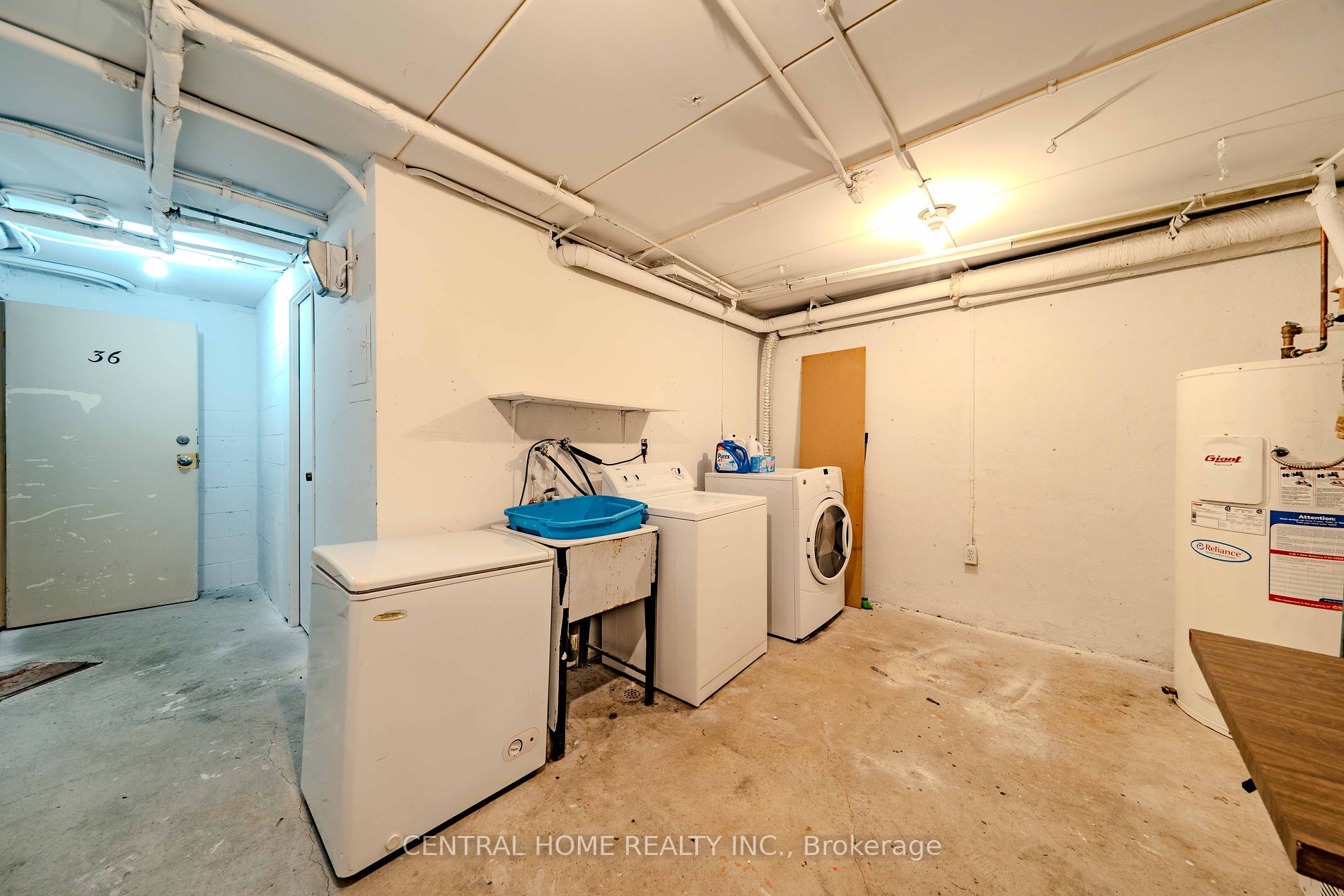 43 Taunton Rd E 36 Property Photo 22