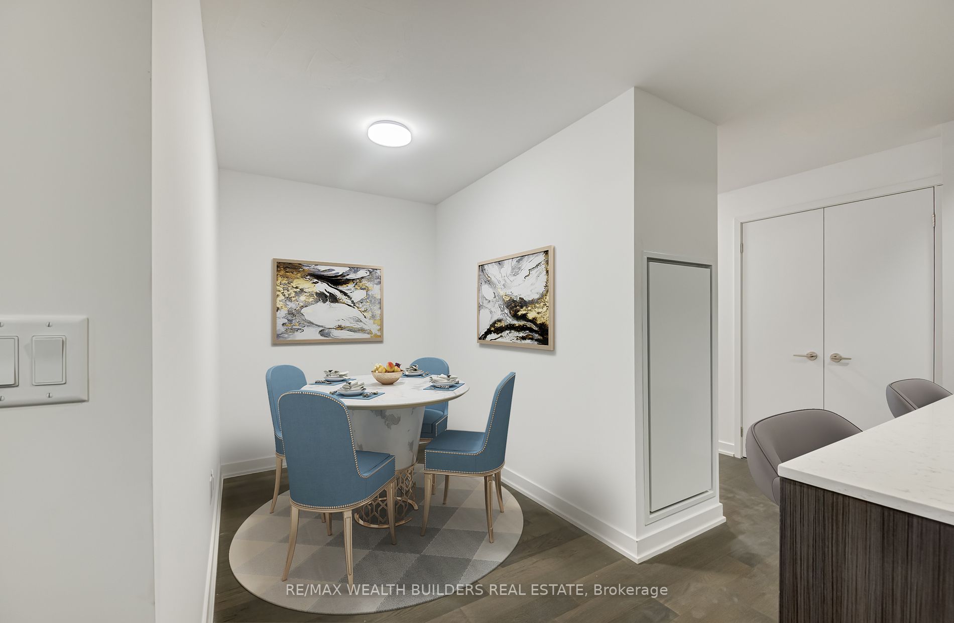 665 Queen St E 14 Property Photo 5