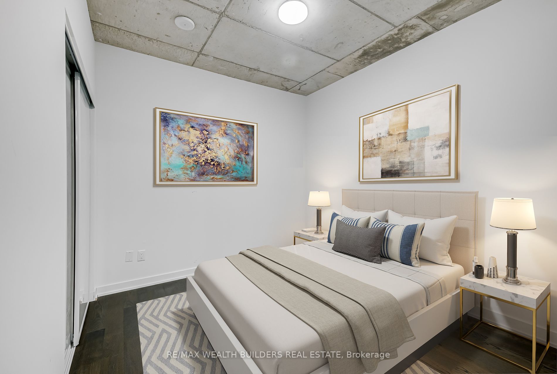 665 Queen St E 14 Property Photo 8