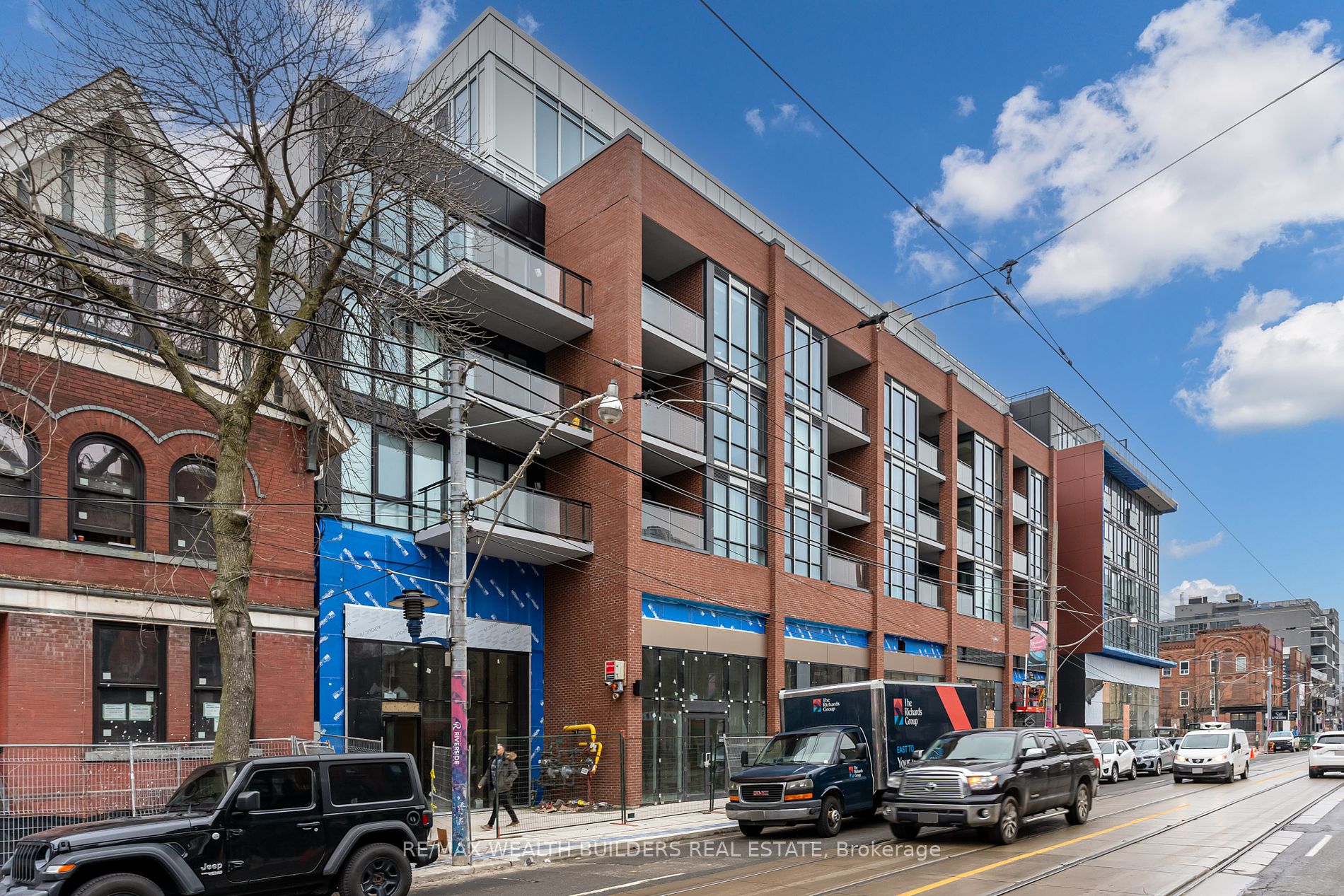 665 Queen St E 14 Property Photo 17