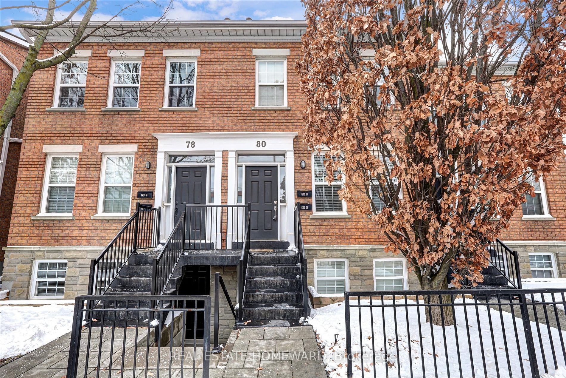 80 B Coxwell Ave 6 Property Photo 1