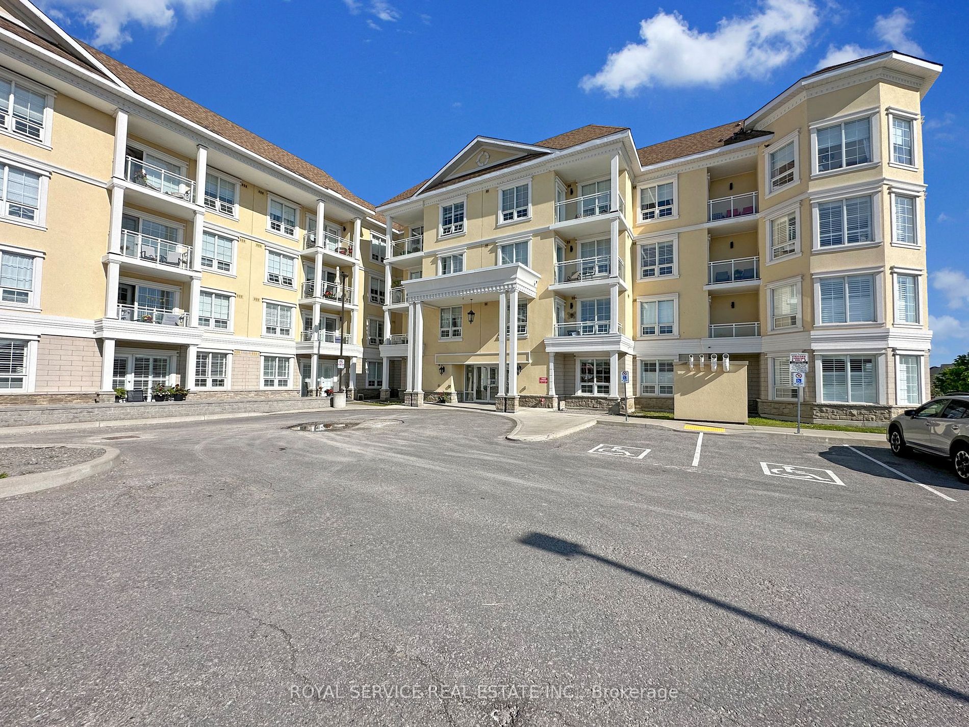 21 Brookhouse Dr 401 Property Photo 1
