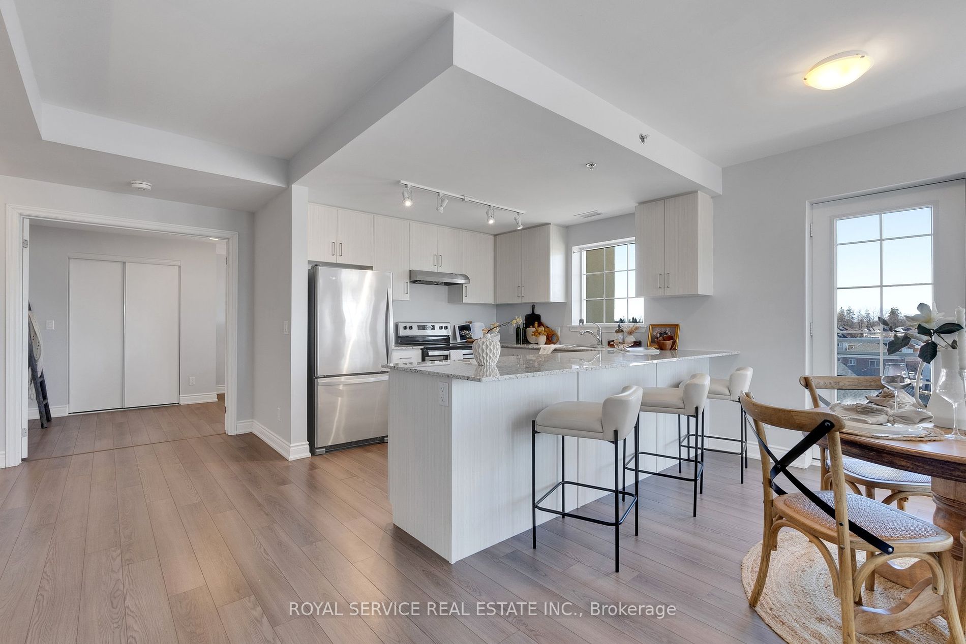 21 Brookhouse Dr 401 Property Photo 11