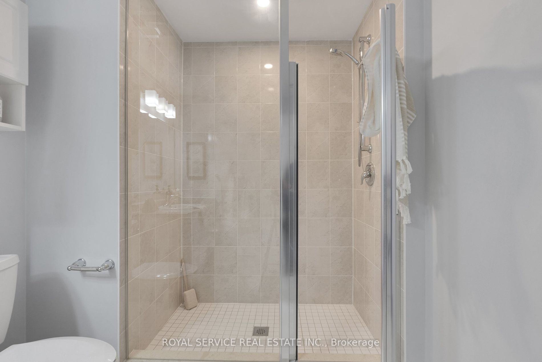 21 Brookhouse Dr 401 Property Photo 30