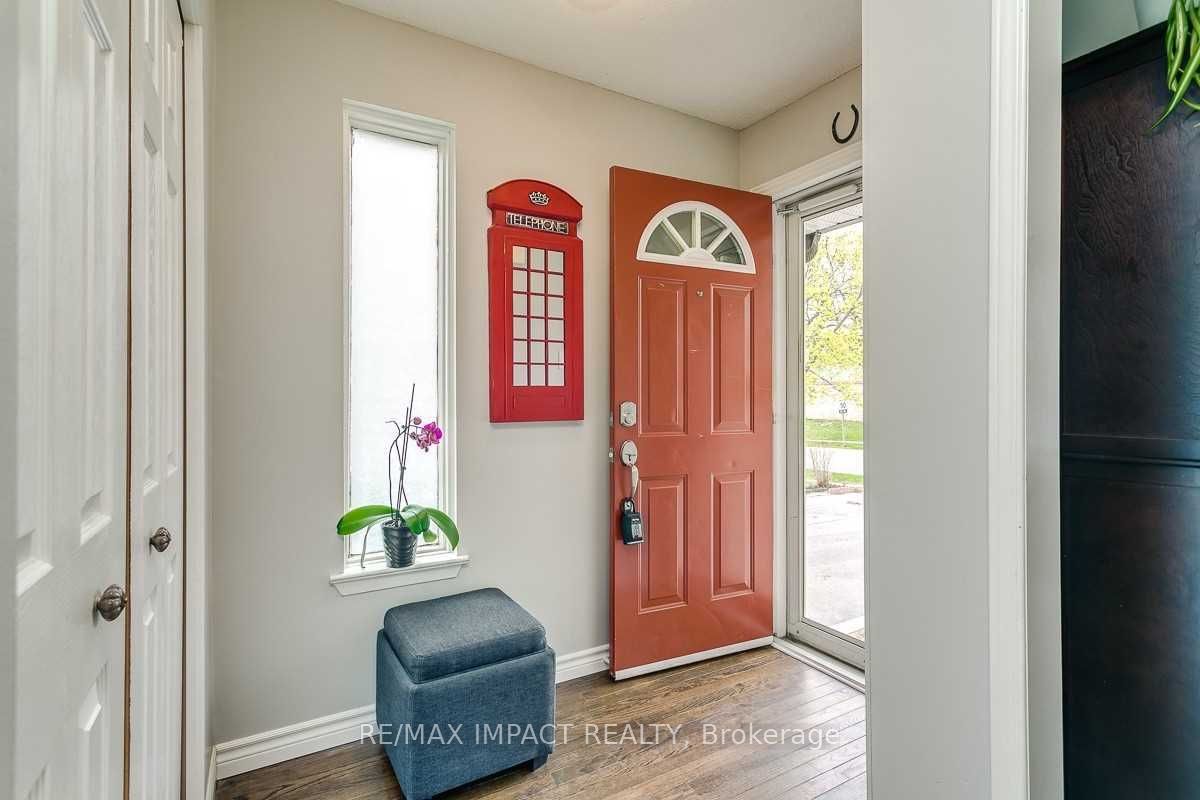632 Galahad Dr Property Photo 2