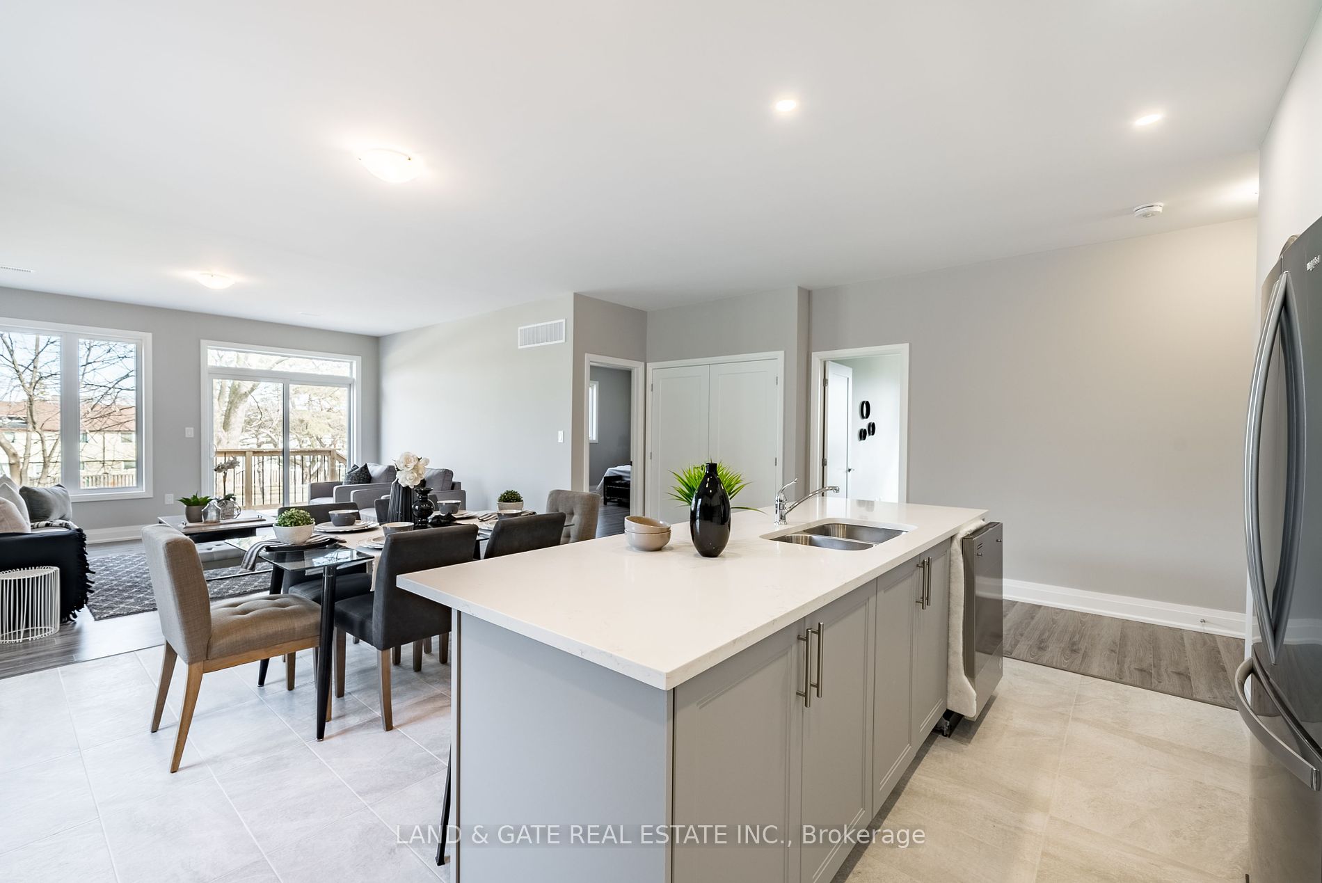 127 Gibbons St Property Photo 8