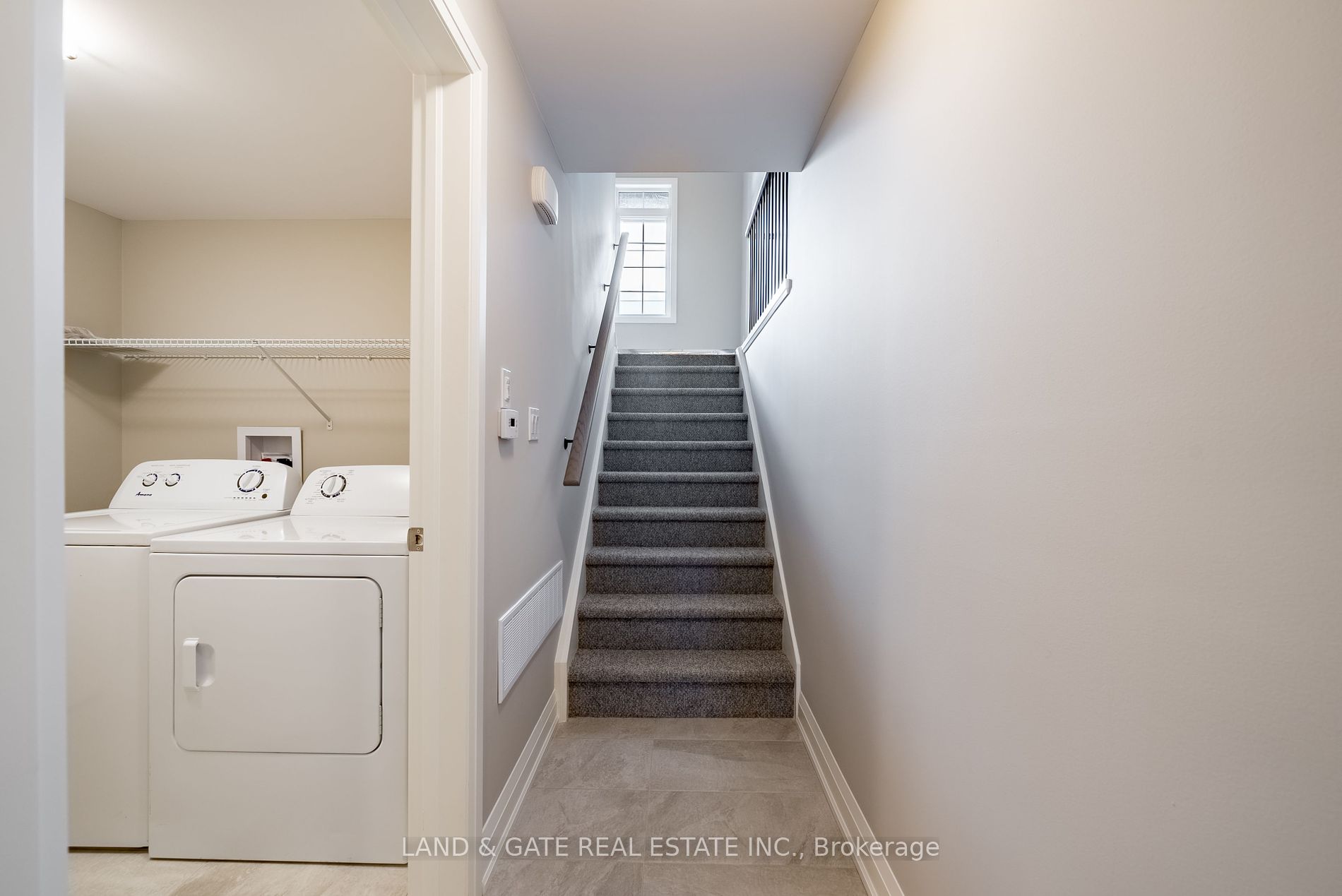 127 Gibbons St Property Photo 23