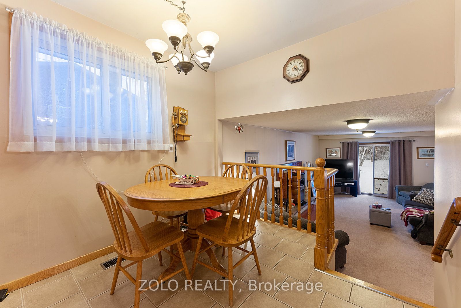 656 Sheppard Ave Property Photo 12