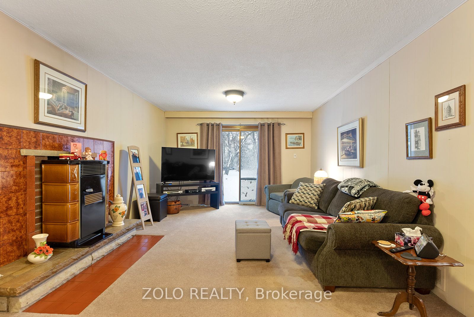 656 Sheppard Ave Property Photo 14