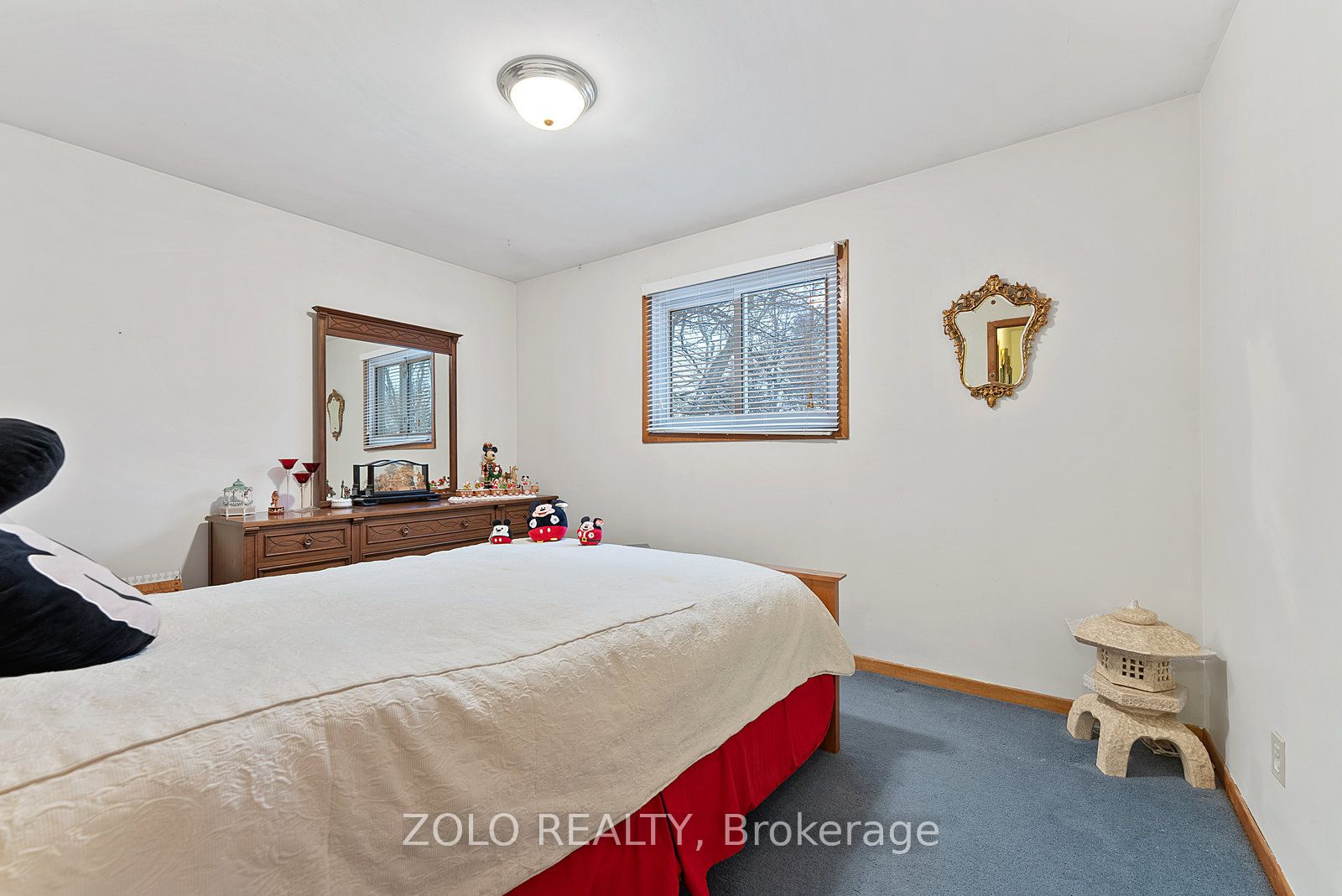 656 Sheppard Ave Property Photo 24