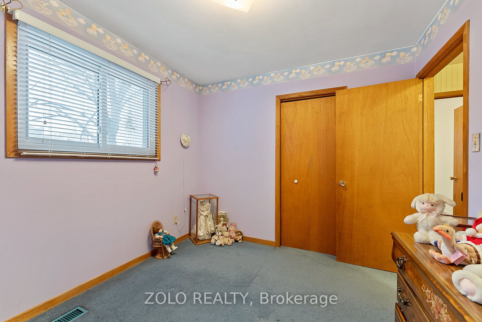656 Sheppard Ave Property Photo 25