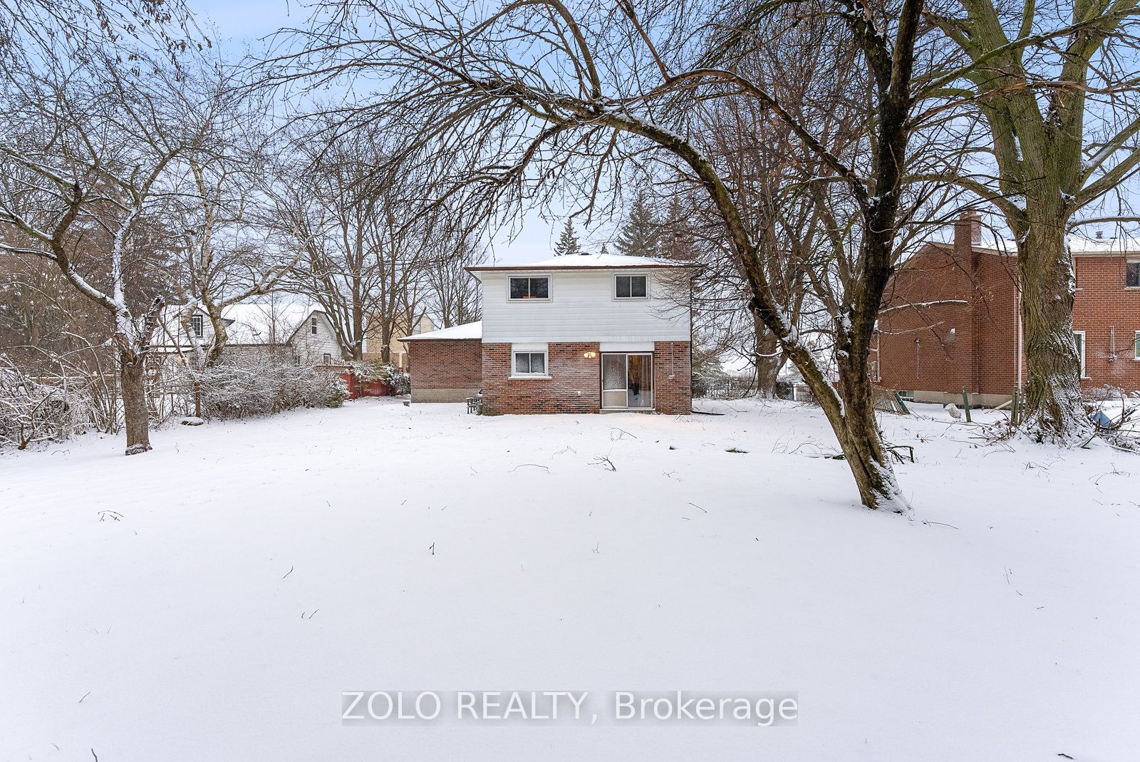 656 Sheppard Ave Property Photo 33