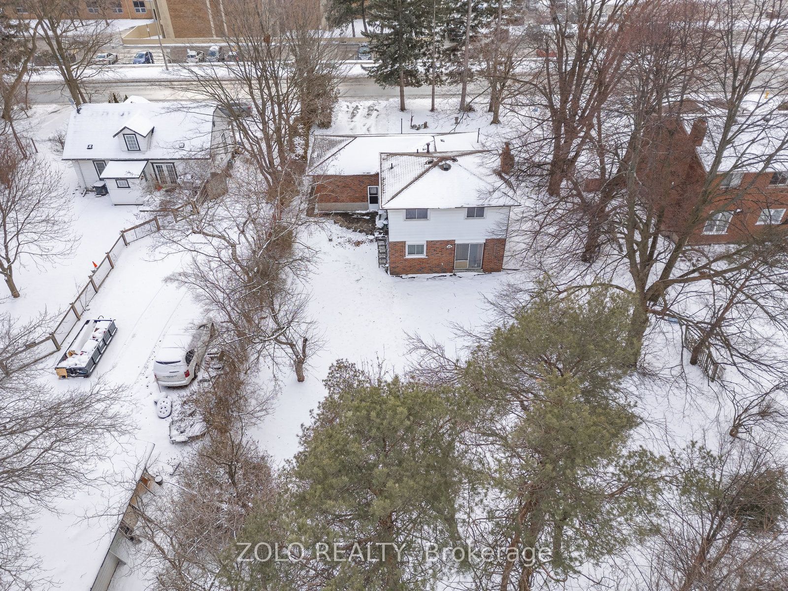 656 Sheppard Ave Property Photo 36