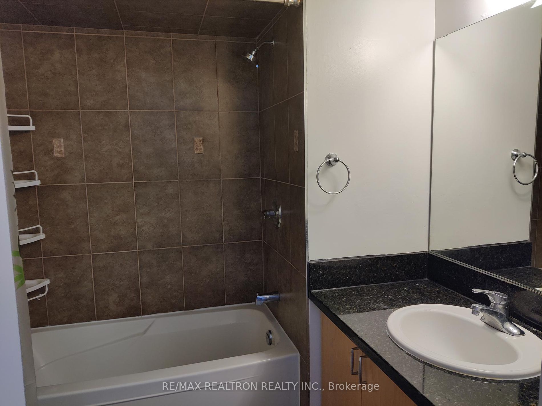 150 Alton Towers Circ 10 Property Photo 15
