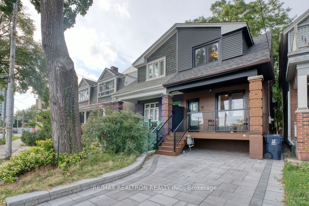24 Erindale Ave Property Photo 2