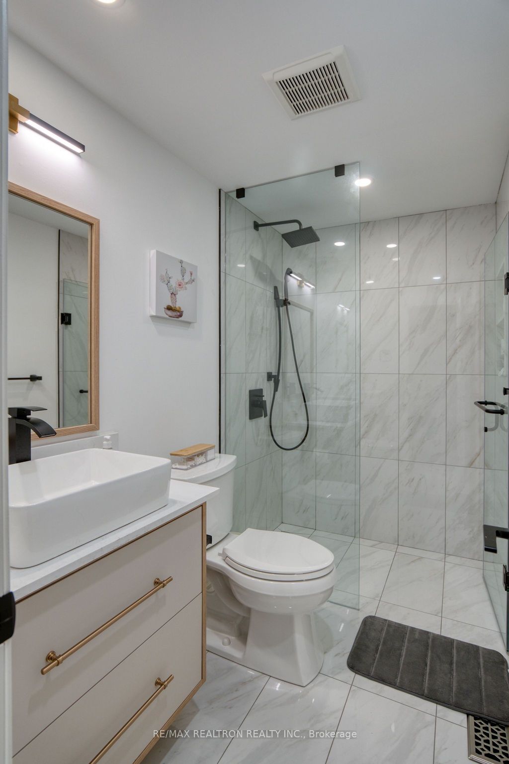 24 Erindale Ave Property Photo 28