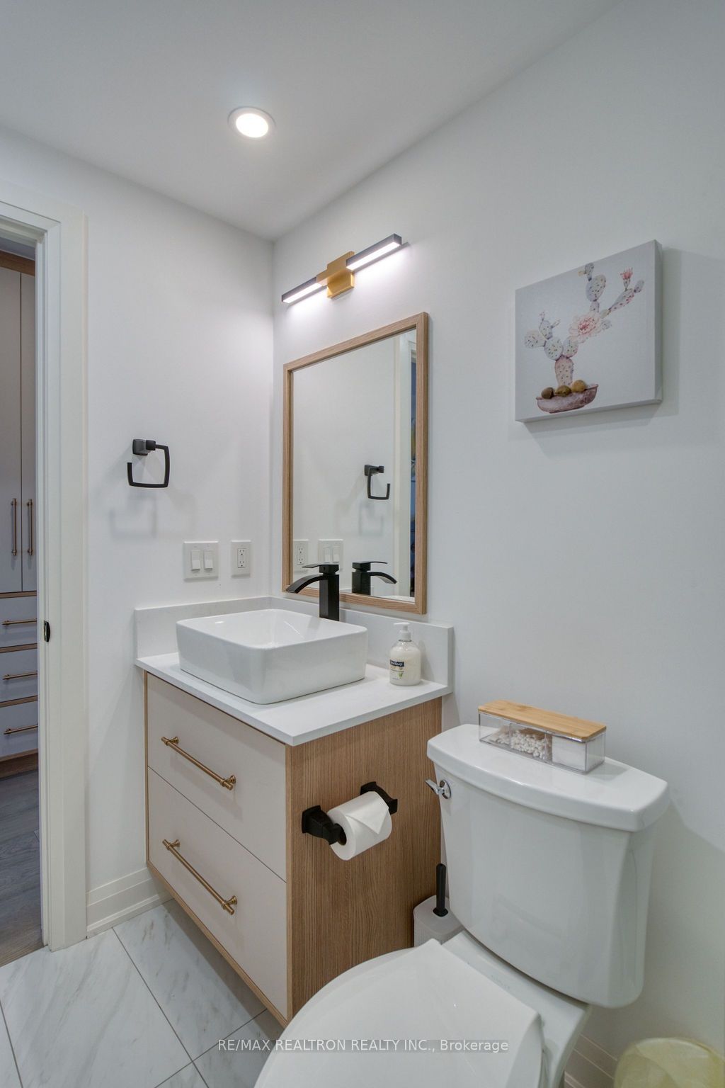 24 Erindale Ave Property Photo 29