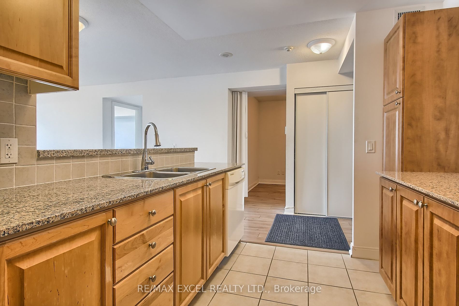 238 Bonis Ave 05 Property Photo 15