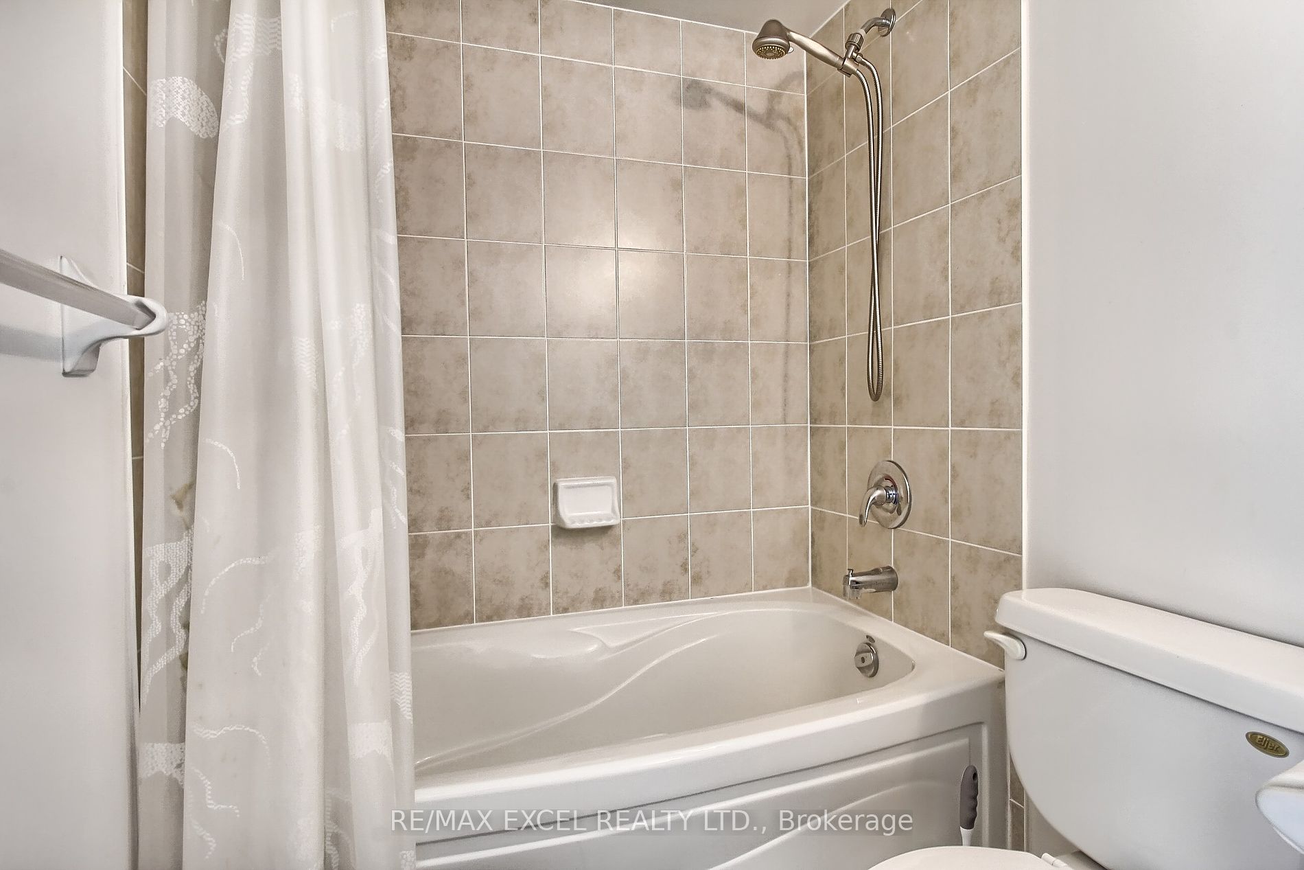 238 Bonis Ave 05 Property Photo 29