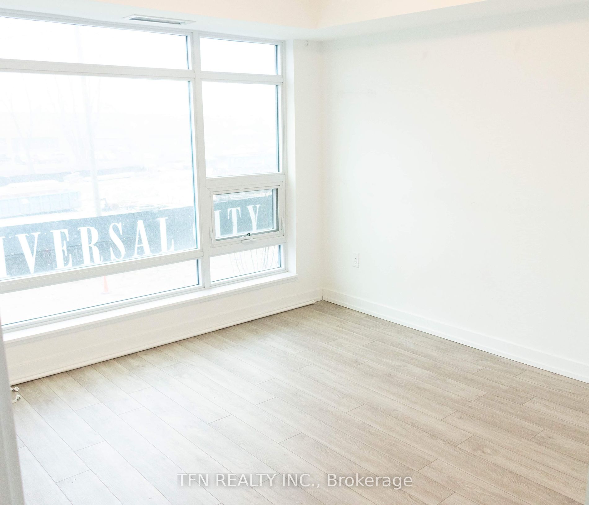 1480 Bayly St 19 Property Photo 4