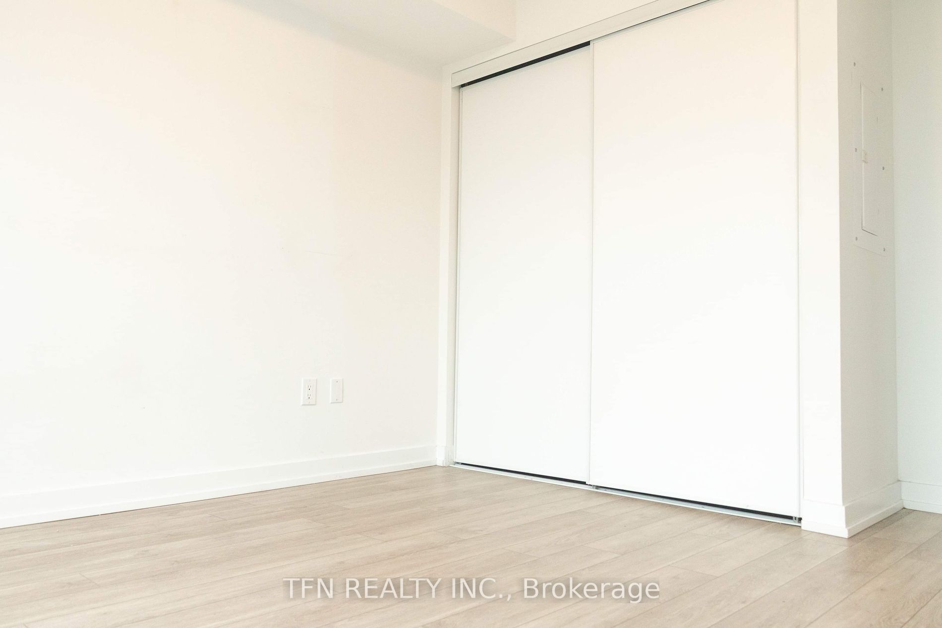1480 Bayly St 19 Property Photo 5
