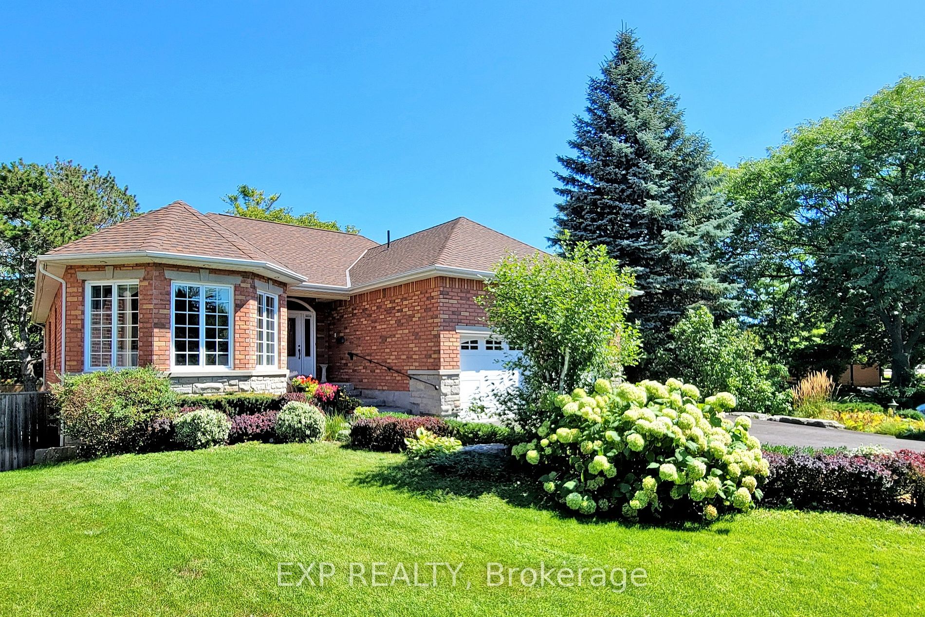 557 Pine Ridge Rd Property Photo 2