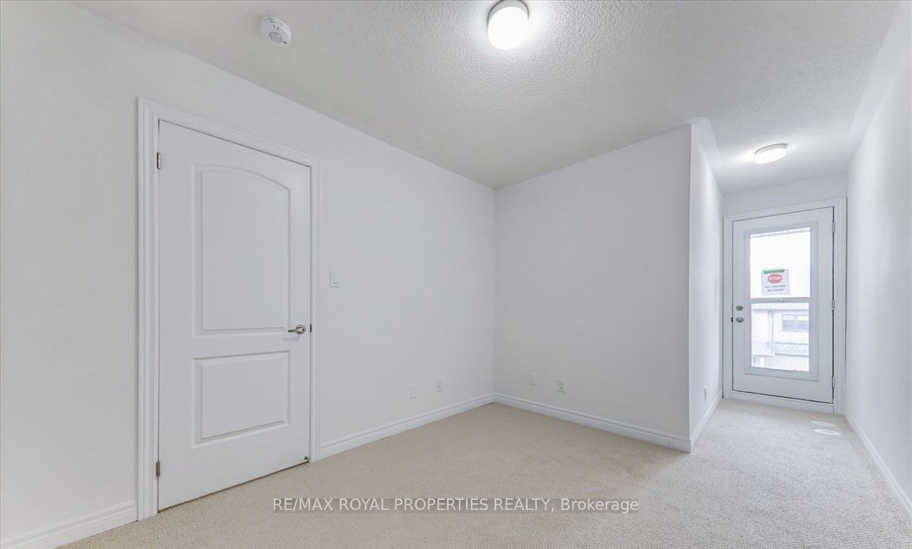 1091 Lockie Dr Property Photo 21