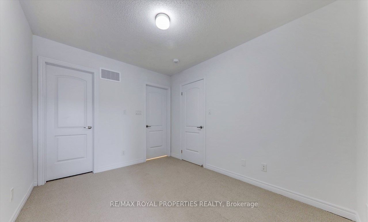 1091 Lockie Dr Property Photo 22