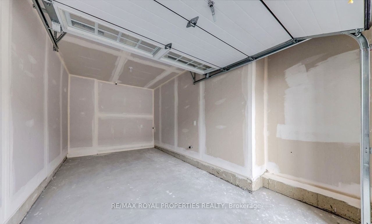 1091 Lockie Dr Property Photo 29