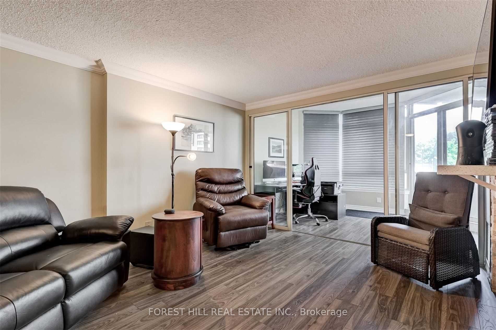 275 Bamburgh Circ 1 Property Photo 6