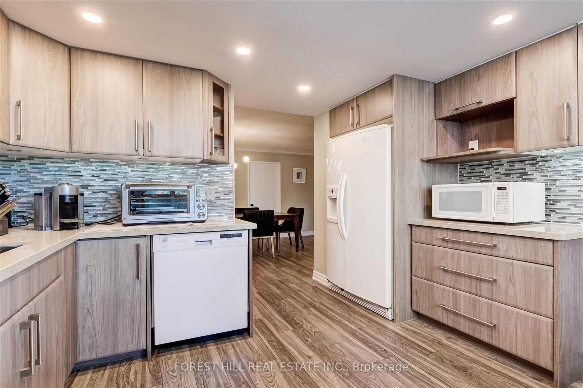 275 Bamburgh Circ 1 Property Photo 16