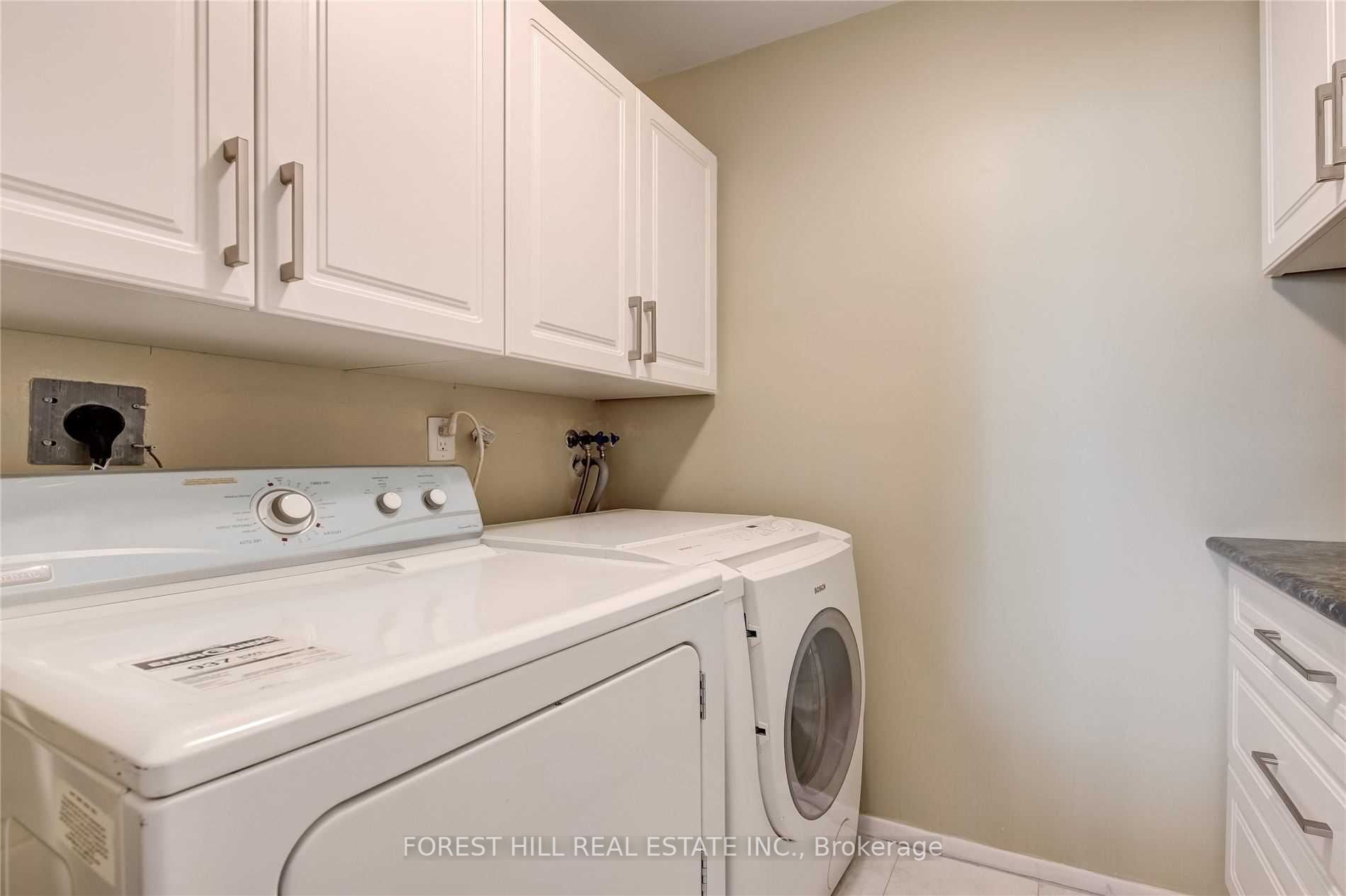 275 Bamburgh Circ 1 Property Photo 22