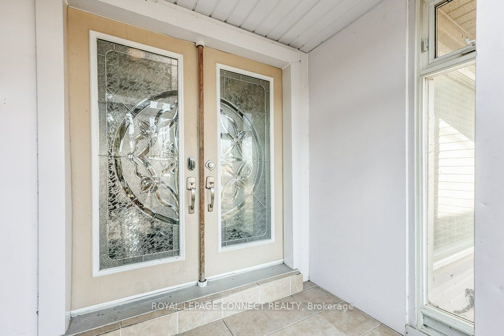 70 Dunstall Cres Property Photo 3