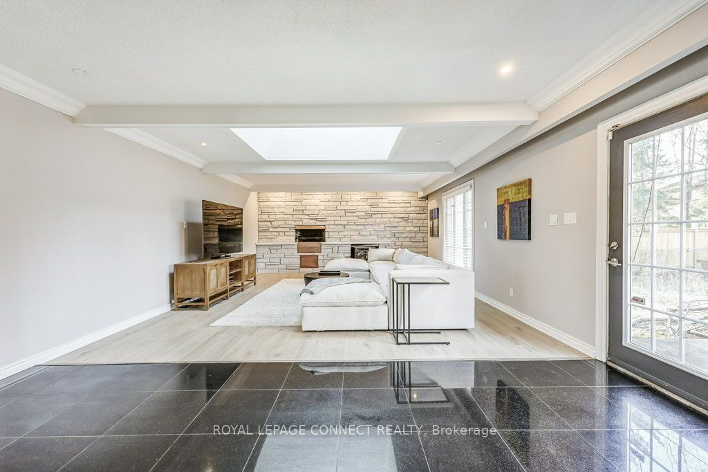 70 Dunstall Cres Property Photo 18