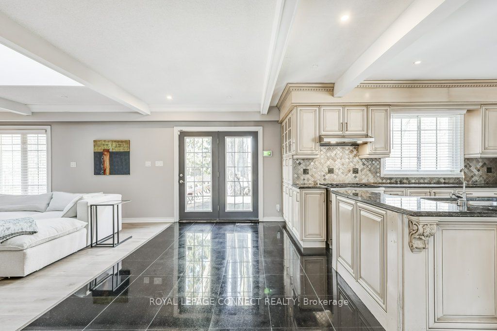 70 Dunstall Cres Property Photo 19