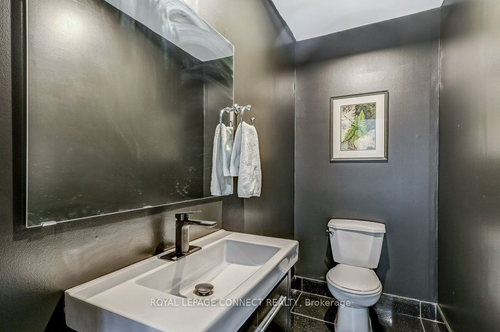 70 Dunstall Cres Property Photo 20