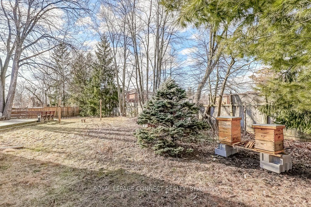 70 Dunstall Cres Property Photo 23