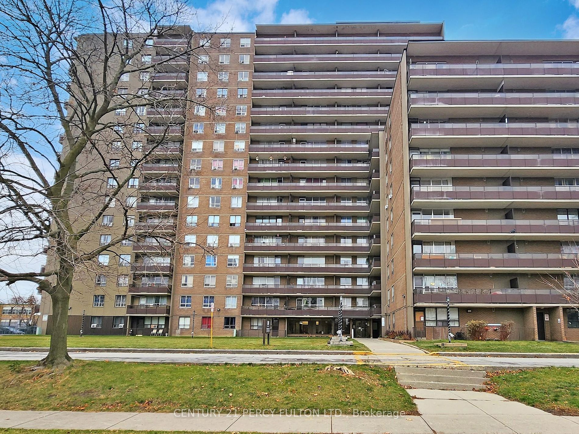 180 Markham Rd 11 Property Photo 1