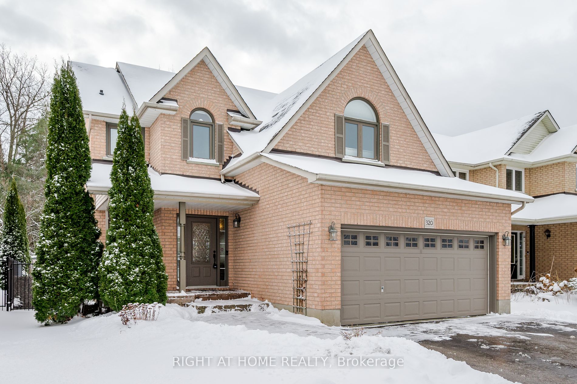 320 Ryerson Cres Property Photo 1